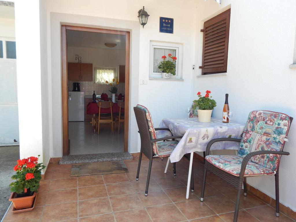 לאבין Apartment Strmac חדר תמונה